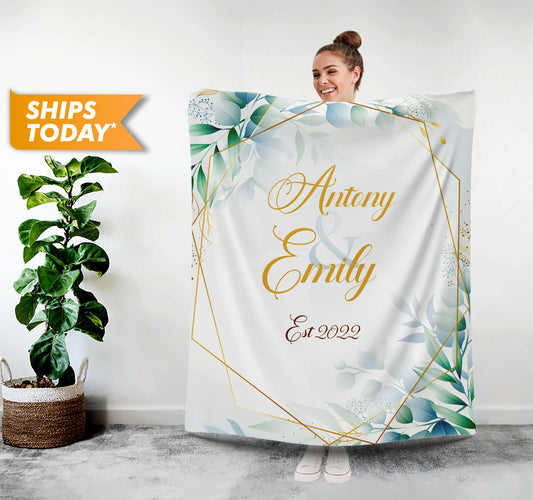 Personalized Mr and Mrs Customized Blanket, Wedding Couple Gift - Custamazegifts.com