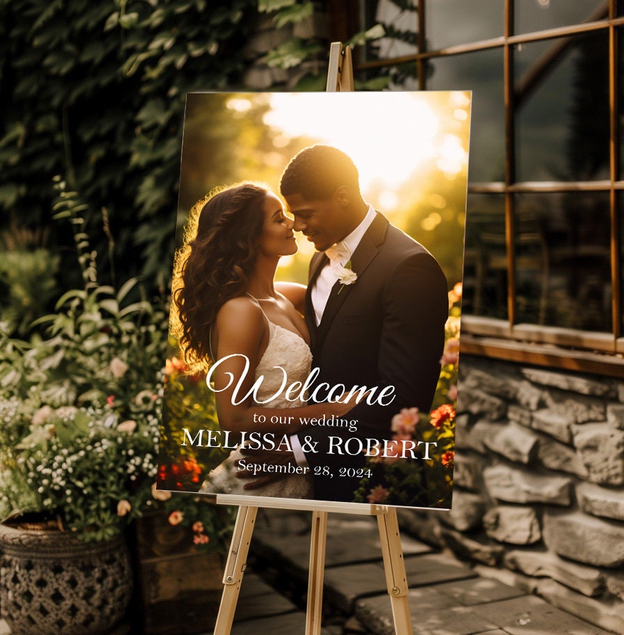 Custom Photo Wedding Welcome Signage with an Easel - Custamazegifts.com 