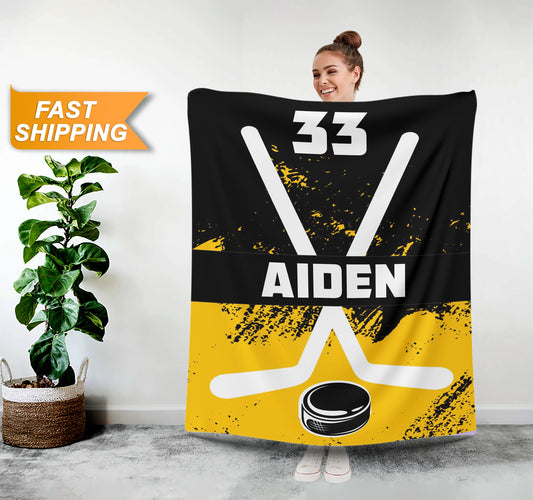 Custom Hockey Team Blankets, Personalized Blanket for Sports Teams - Custamazegifts.com 